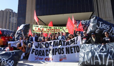 atos-contra-juros-altos-ocorrem-em-todo-o-brasil