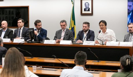 em-audiencia-publica-presidente-da-fenae-defende-exclusividade-do-penhor-na-caixa