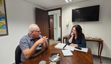 em-visitas-aos-senadores-fenae-intensifica-mobilizacao-pela-isencao-dos-fundos-na-reforma-tributaria