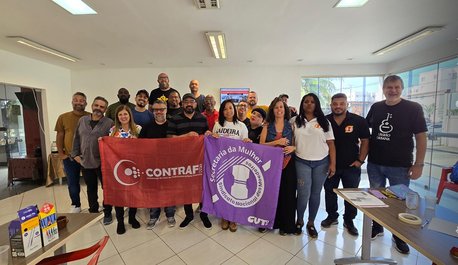 quem-sabe-mais-luta-melhor