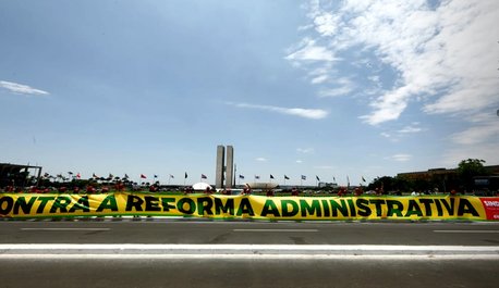 servidores-de-todo-o-pais-protestam-no-df-contra-a-reforma-administrativa-em-curso-no-congresso