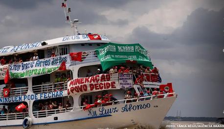 em-belem-do-para-trabalhadores-participam-de-barqueada-em-ato-por-justica-climatica