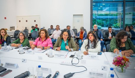 em-mesa-com-fenaban-bancarios-recebem-dados-sobre-avancos-a-diversidade