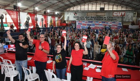 17a-plenaria-nacional-da-cut-encerra-se-com-aprovacao-do-plano-nacional-de-lutas-2025-2026