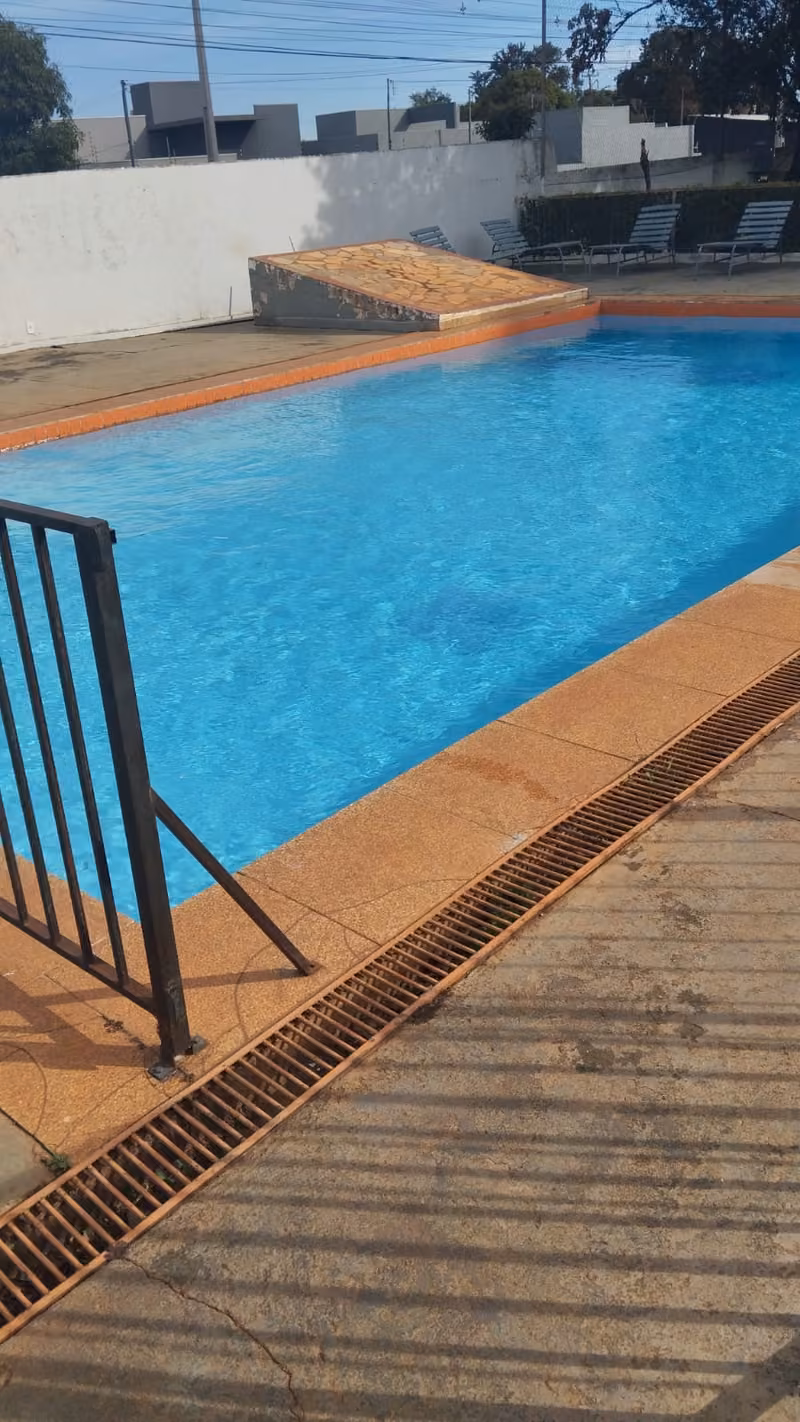 piscina vista lado esquerdo 2